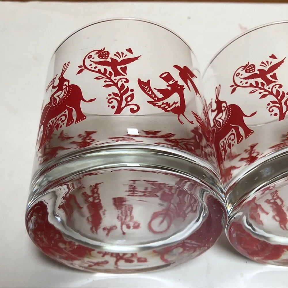 It’s your day 4 set Crate & Barrel glasses cups